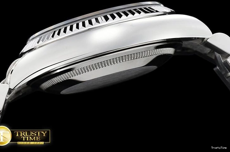 0207 RDD0215D – DayDate 36mm Chic 687